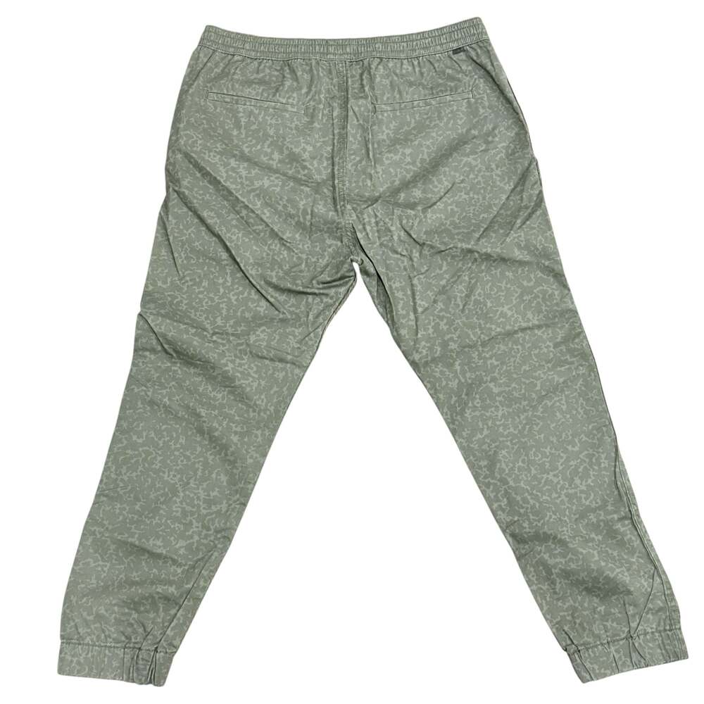 Levi's L Men's Olive Green Camo Print Jogger Pants - Picture 4 of 5